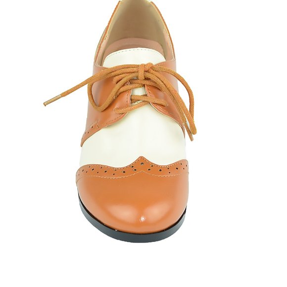 Chase & Chloe Women's Classic Lace Up Kitten Mid-Heel Round Toe Oxfords - Picture 4 of 4